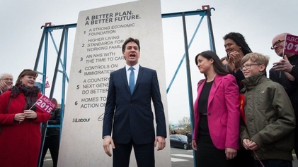 Ed Milliband and Sarah Owen with the Edstone