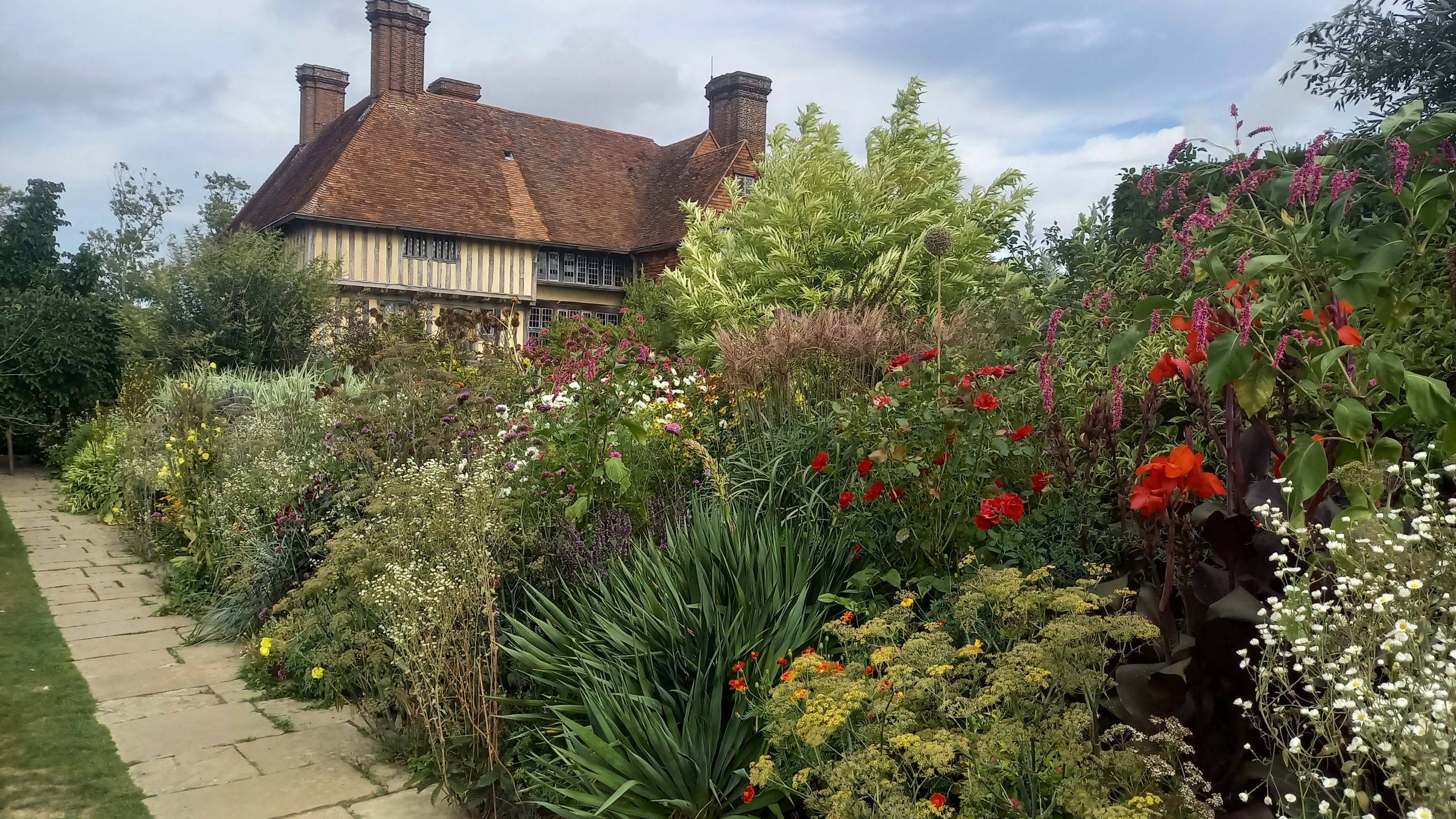 Weekly pictures of Long Border at Great Dixter, from same position